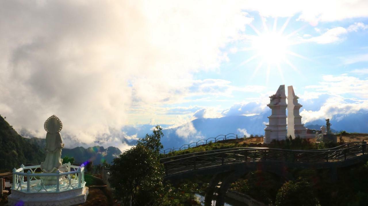 Heaven Gate Hotel O Quy Ho Lao Cai Esterno foto